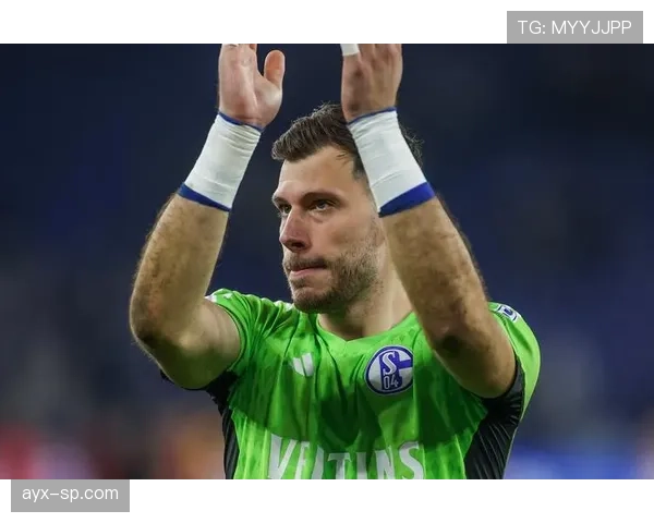 穆勒独特射门技巧助力球队胜利，表现值得关注