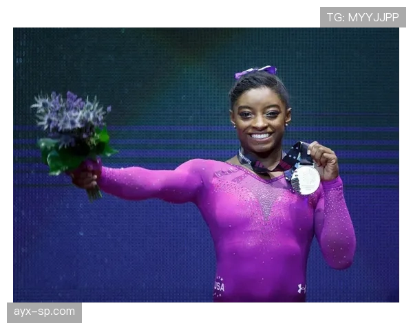 西蒙·拜尔斯的化妆包能掏空我三个月工资，冠军日常和凡人生活好像跨了条河